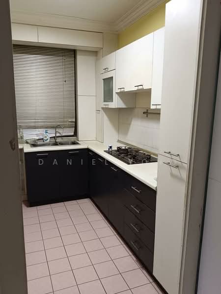 Pangsapuri untuk Dijual di Sri Selera Court Apartment - Daniel Yong - Kitchen - PropertyGuru.com.my