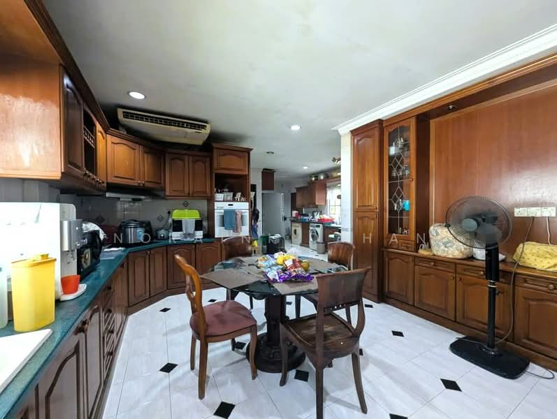 Rumah Banglo untuk Dijual di Seksyen 22 (Petaling Jaya) - Noraini Dahan - Kitchen - PropertyGuru.com.my