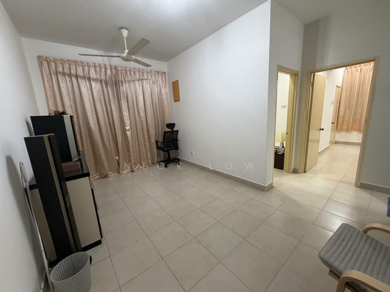 Cluster House for Rent in Bandar Putra (Kulai) - Nick Low - Living Room - PropertyGuru.com.my