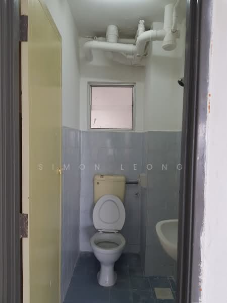 Rumah Flat untuk Disewa di Flora Damansara Flat - Simon Leong - Bathroom - PropertyGuru.com.my