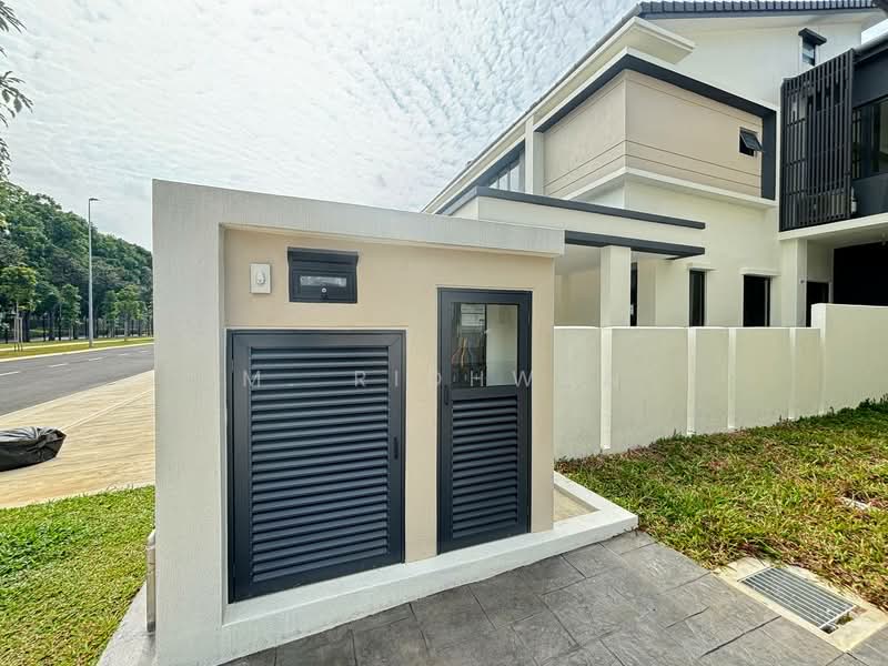 Rumah Teres untuk Dijual di Banting (Selangor) - M. Ridhwan - Exterior - PropertyGuru.com.my