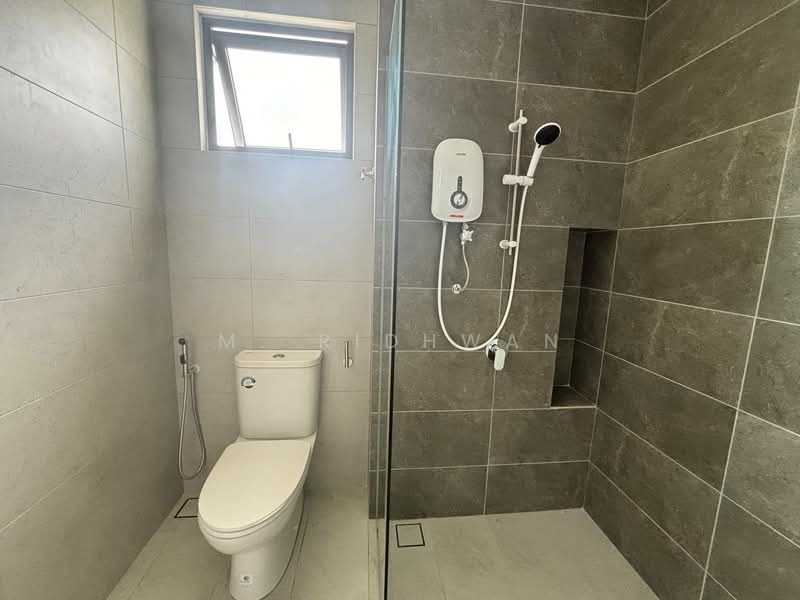 Rumah Teres untuk Dijual di Banting (Selangor) - M. Ridhwan - Bathroom - PropertyGuru.com.my