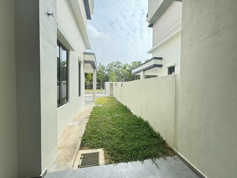 Rumah Teres untuk Dijual di Banting (Selangor) - M. Ridhwan - Exterior - PropertyGuru.com.my