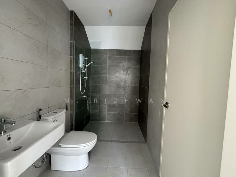 Rumah Teres untuk Dijual di Banting (Selangor) - M. Ridhwan - Bathroom - PropertyGuru.com.my