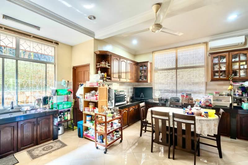 Rumah Banglo untuk Dijual di Shah Alam (Selangor) - Shiqin Saidin - Kitchen - PropertyGuru.com.my