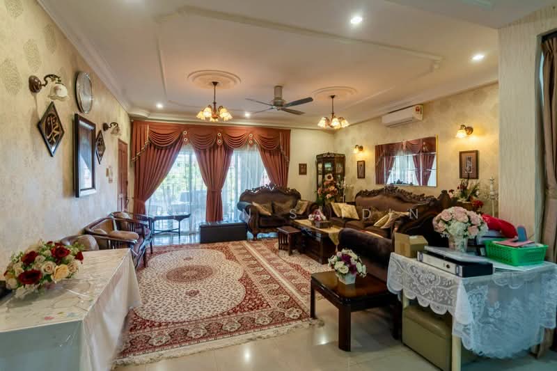 Rumah Banglo untuk Dijual di Shah Alam (Selangor) - Shiqin Saidin - Living Room - PropertyGuru.com.my