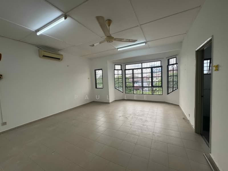 2-storey Terraced House for Sale in BANDAR PUCHONG JAYA (Puchong) - Paul Lee - Living Room - PropertyGuru.com.my