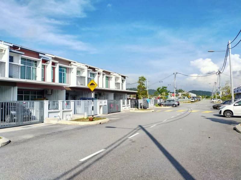 Rumah Teres 2-Tingkat untuk Dijual di Puncak Alam (Selangor) - Nazrin Hakimin - Exterior - PropertyGuru.com.my