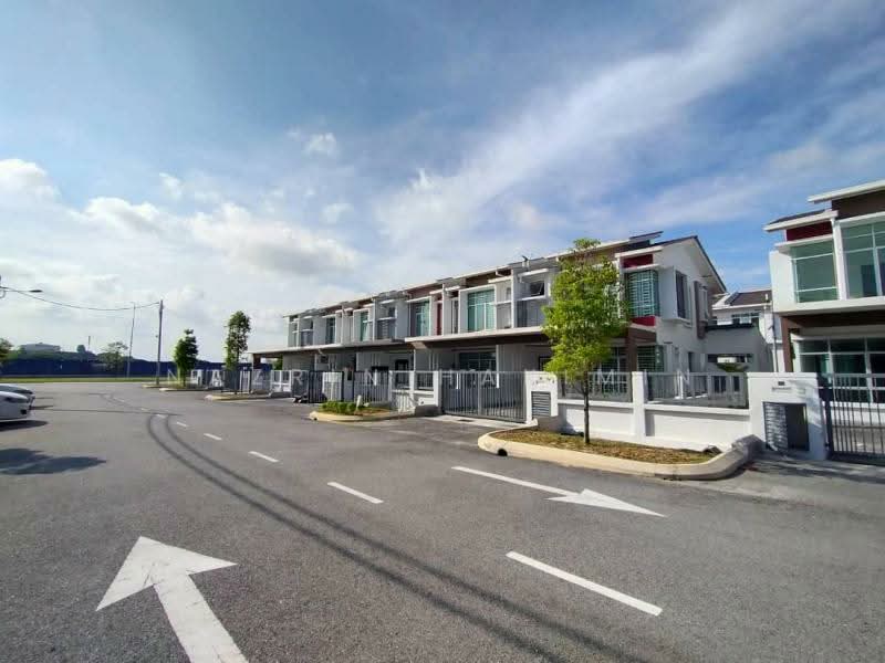 Rumah Teres 2-Tingkat untuk Dijual di Puncak Alam (Selangor) - Nazrin Hakimin - Exterior - PropertyGuru.com.my