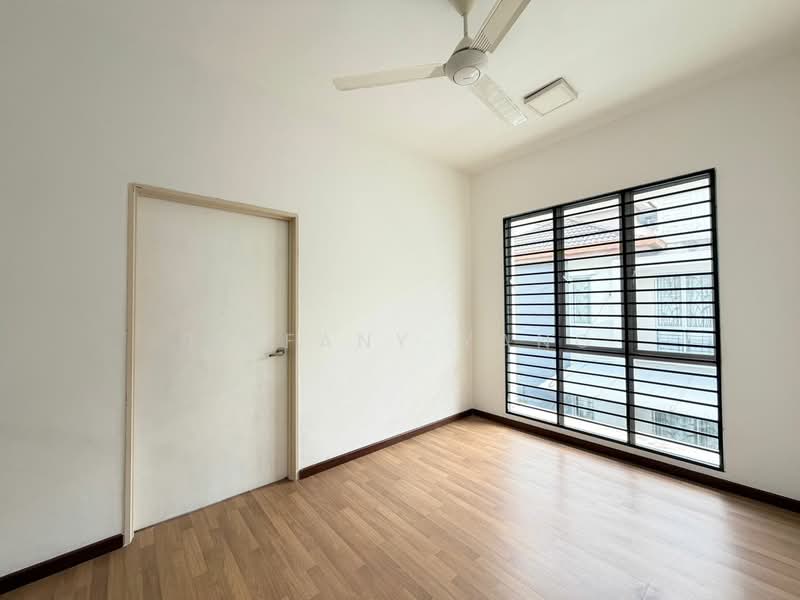 Cluster House for Rent in Rawang (Selangor) - Tiffany Yang - Upstair Living Room - PropertyGuru.com.my