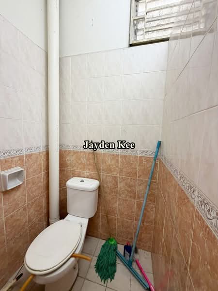 Rumah Teres 1 Tingkat untuk Dijual di Taman Jawi Indah (Sungai Jawi) - Jovin Lee - Bathroom - PropertyGuru.com.my