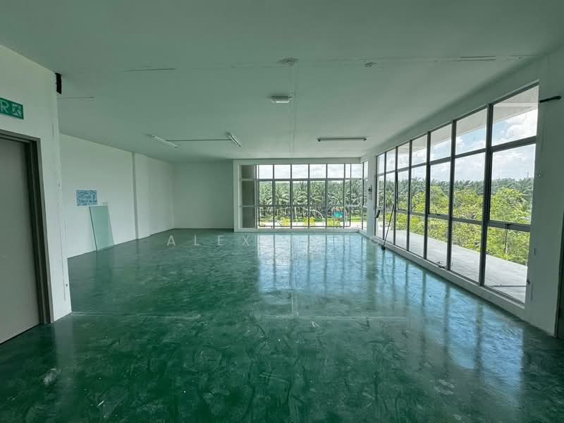 Shop / Office for Rent in Seksyen U17 (Shah Alam) - Alex Tong - Interior - PropertyGuru.com.my
