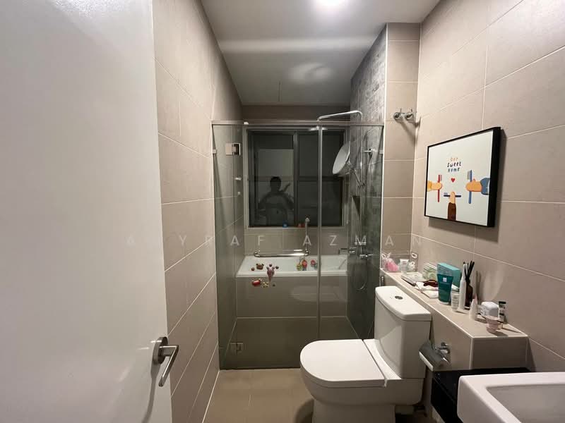 Condominium for Rent at Isle of Kamares - Asyraf Azman - Bathroom - PropertyGuru.com.my