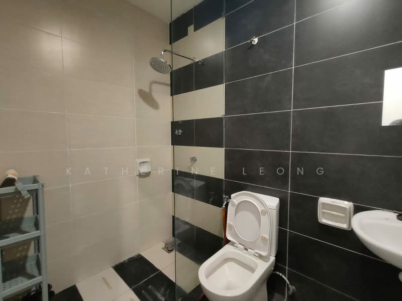 2-storey Terraced House for Sale in Rawang (Selangor) - Katherine Leong - Bathroom - PropertyGuru.com.my