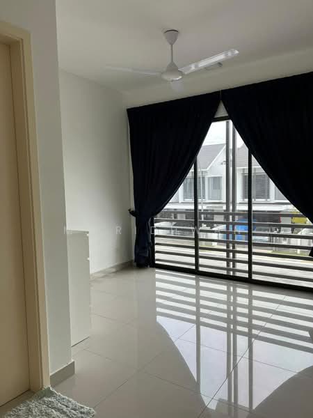 2-storey Terraced House for Sale in Telok Panglima Garang (Selangor) - M. Ridhwan - Living Room - PropertyGuru.com.my