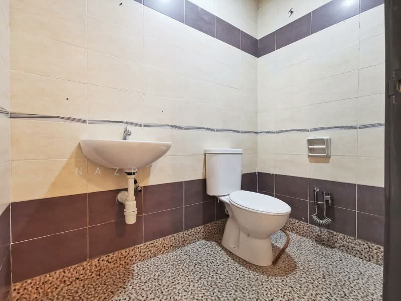 2-storey Terraced House for Sale in Desa Coalfields (Ijok) - Nazrin Hakimin - Bathroom - PropertyGuru.com.my
