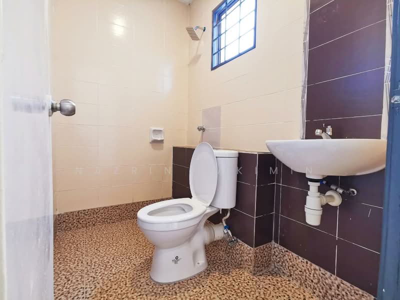 2-storey Terraced House for Sale in Desa Coalfields (Ijok) - Nazrin Hakimin - Bathroom - PropertyGuru.com.my