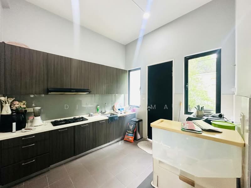 Semi-Detached House for Sale in Taman Villa Perdana (Kajang) - Dinie Akmal - Kitchen - PropertyGuru.com.my