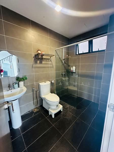 Semi-Detached House for Sale in Taman Villa Perdana (Kajang) - Dinie Akmal - Bathroom - PropertyGuru.com.my