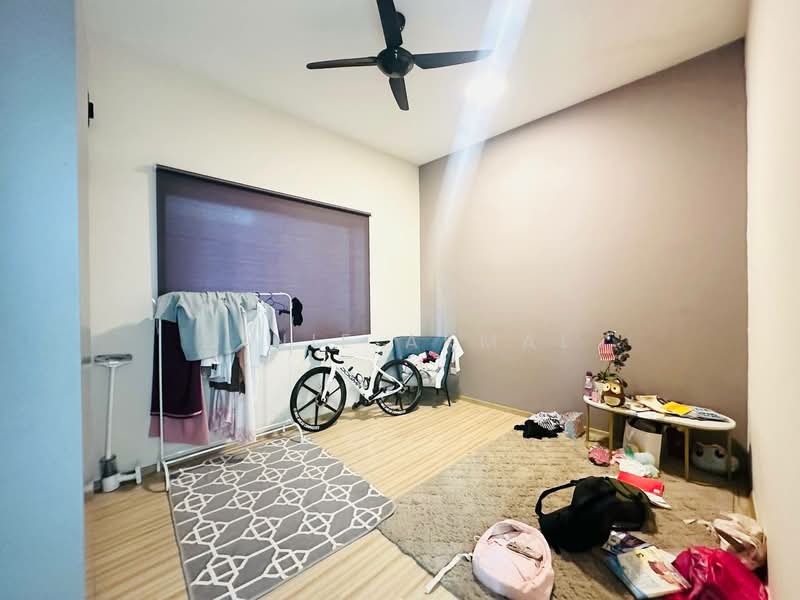 Semi-Detached House for Sale in Taman Villa Perdana (Kajang) - Dinie Akmal - Bedroom - PropertyGuru.com.my