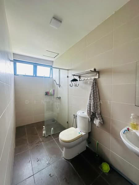 Semi-Detached House for Sale in Taman Villa Perdana (Kajang) - Dinie Akmal - Bathroom - PropertyGuru.com.my