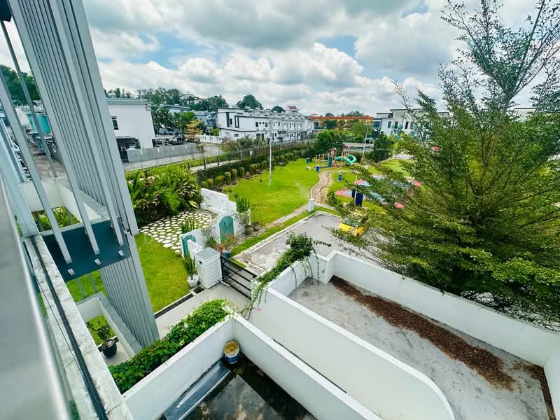 Semi-Detached House for Sale in Taman Villa Perdana (Kajang) - Dinie Akmal - Exterior - PropertyGuru.com.my