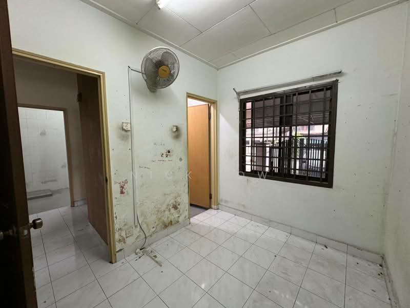 Rumah Teres 2 Tingkat untuk Disewa di Taman Pelangi (Johor Bahru) - Nick Low - Interior - PropertyGuru.com.my