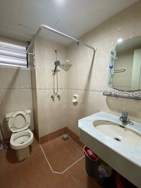 Condominium for Rent at Gurney Park Condominium - Sherlene Choo - Bathroom - PropertyGuru.com.my