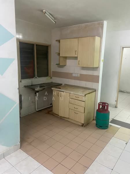 Flat for Sale at Flora Damansara Flat - Ahmad Firdaus Mahmod - Kitchen - PropertyGuru.com.my