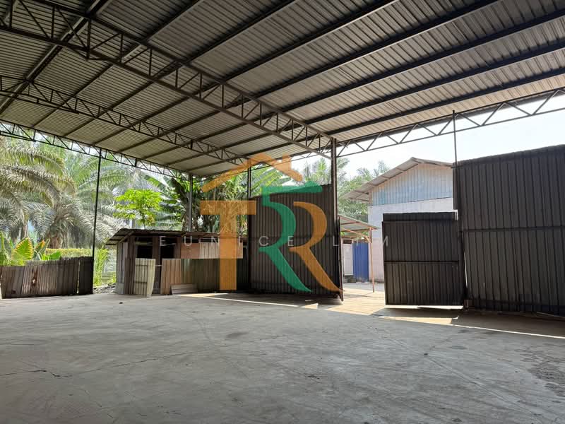 Gudang untuk Disewa di Tangkak (Johor) - Eunice Lim - Exterior - PropertyGuru.com.my