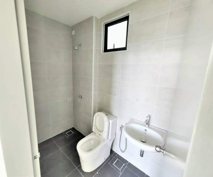 Service Residence for Sale at B11 Parkland Residence - Chloe Chan - Bathroom - PropertyGuru.com.my