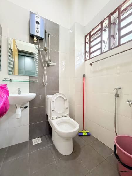Rumah Teres 2 Tingkat untuk Dijual di Taman Sri Gadong (Klang) - Tom Lee - PropertyGuru.com.my