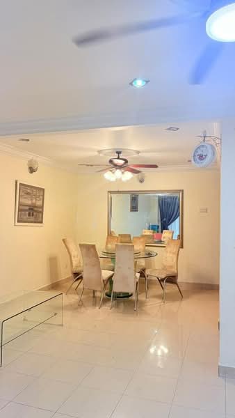 2-storey Terraced House for Rent in Seksyen 4 (Shah Alam) - Farah Hanan - Dining Room - PropertyGuru.com.my