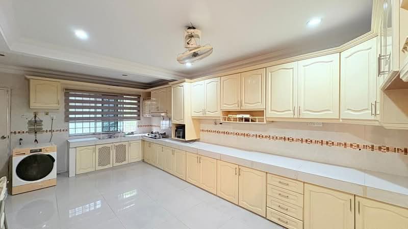 2-storey Terraced House for Rent in Seksyen 4 (Shah Alam) - Farah Hanan - Kitchen - PropertyGuru.com.my