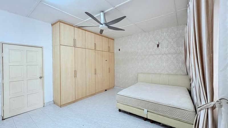 2-storey Terraced House for Rent in Seksyen 4 (Shah Alam) - Farah Hanan - Bedroom - PropertyGuru.com.my