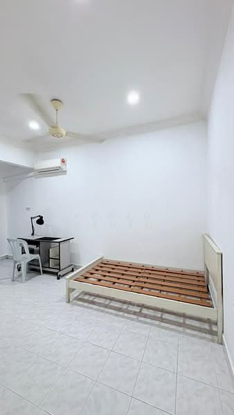 2-storey Terraced House for Rent in Seksyen 4 (Shah Alam) - Farah Hanan - Bedroom - PropertyGuru.com.my