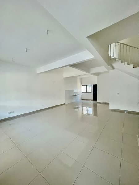 2-storey Terraced House for Sale in Rawang (Selangor) - Alice Low - Living Room - PropertyGuru.com.my