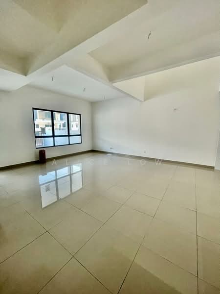 2-storey Terraced House for Sale in Rawang (Selangor) - Alice Low - Living Room - PropertyGuru.com.my