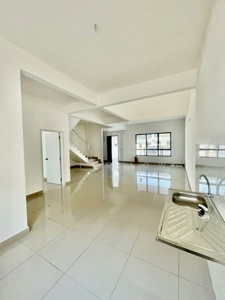 2-storey Terraced House for Sale in Rawang (Selangor) - Alice Low - Living Room - PropertyGuru.com.my