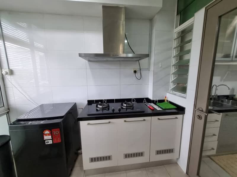 Rumah Banglo untuk Dijual di Shah Alam (Selangor) - Noraini Dahan - Kitchen - PropertyGuru.com.my