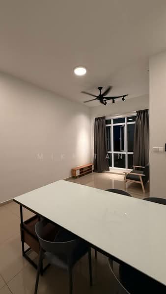Servis Apartment untuk Disewa di Mesahill - Mike Tan - Living Room - PropertyGuru.com.my