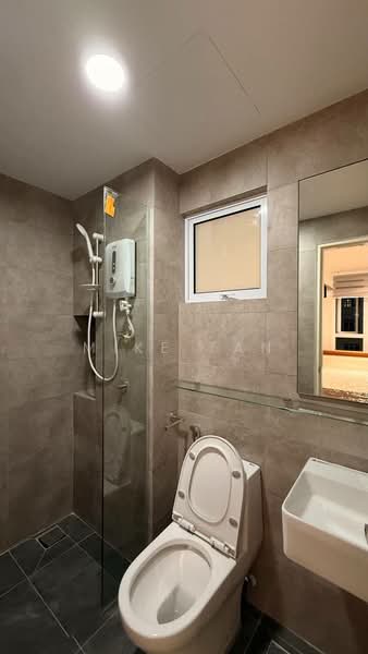 Servis Apartment untuk Disewa di Mesahill - Mike Tan - Bathroom - PropertyGuru.com.my