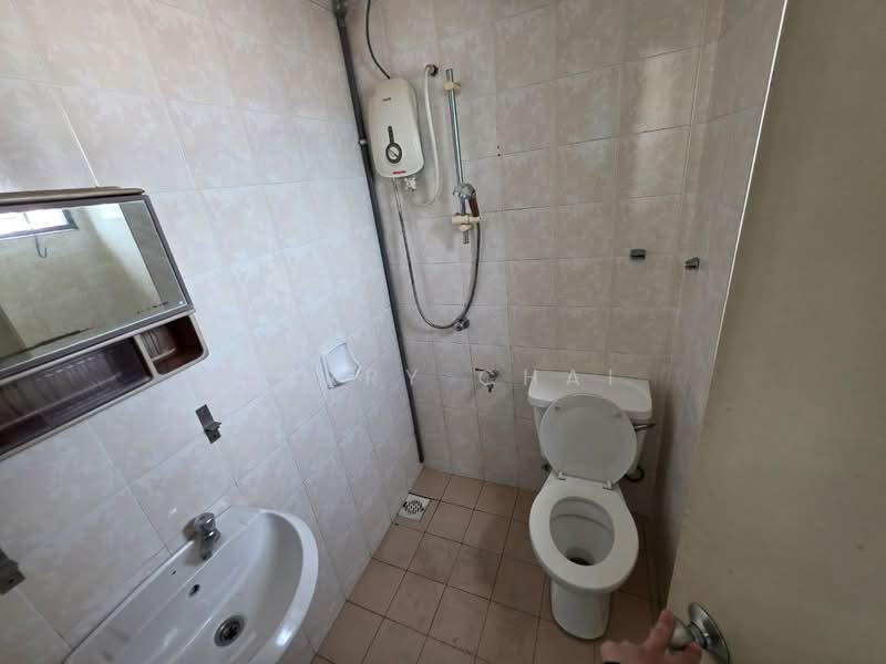 Condominium for Rent at D'aman Crimson - Perry Chai - Bathroom - PropertyGuru.com.my