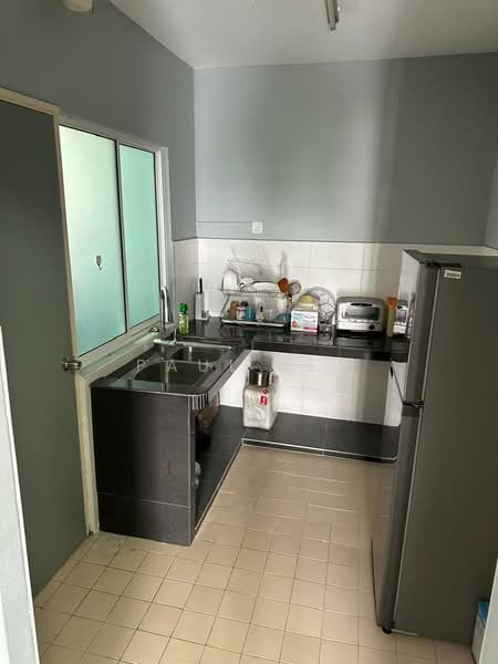Apartment for Sale at Kenanga Apartments - Paul Lee - Kitchen - PropertyGuru.com.my