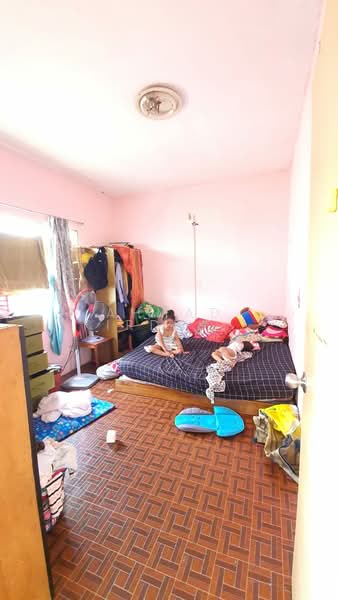 Rumah Flat untuk Dijual di Flat PKNS Section 7 - Ahmad Firdaus Mahmod - Bedroom - PropertyGuru.com.my