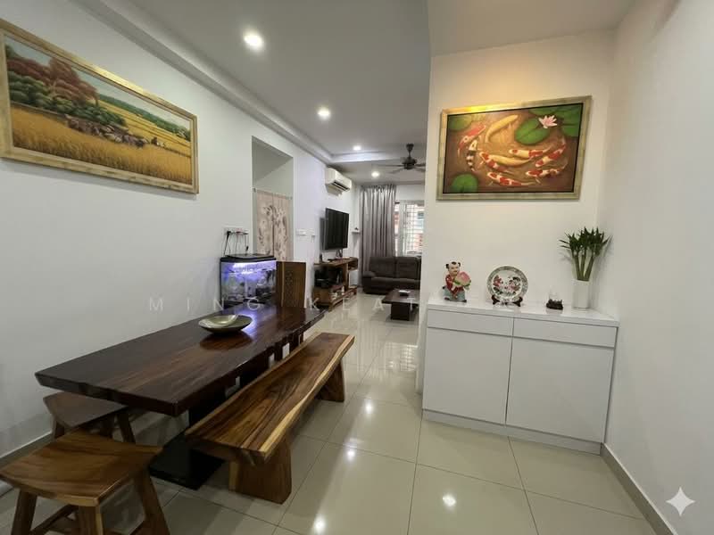 Condominium for Sale at Villa Crystal - Ming Keat Tan - Dining Area - PropertyGuru.com.my