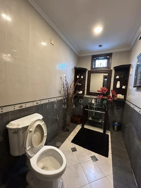Bungalow for Sale in Titiwangsa (Kuala Lumpur) - Shahidan Ismail - Bathroom - PropertyGuru.com.my