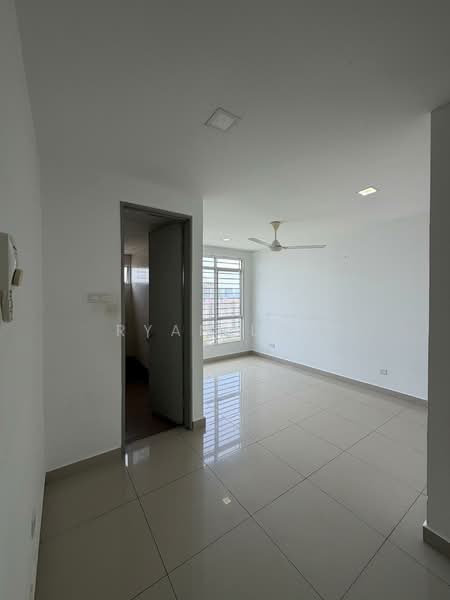 Kondominium untuk Dijual di Suasana Lumayan - Ryan Low - Interior - PropertyGuru.com.my