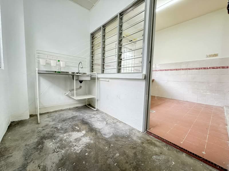 2-storey Terraced House for Sale in Taman Wawasan (Puchong) - Jayden Lee - Kitchen - PropertyGuru.com.my