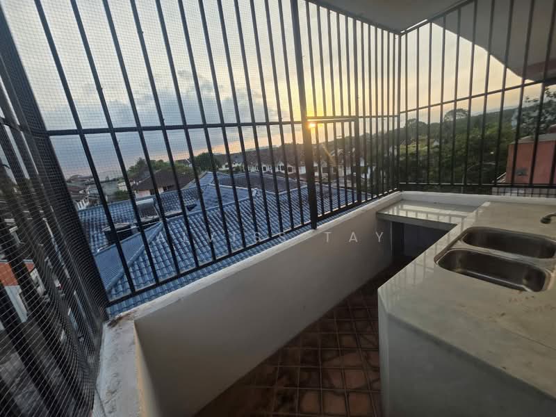 Rumah Flat untuk Dijual di Taman Harmoni II - Alviss Tay - Balcony - PropertyGuru.com.my